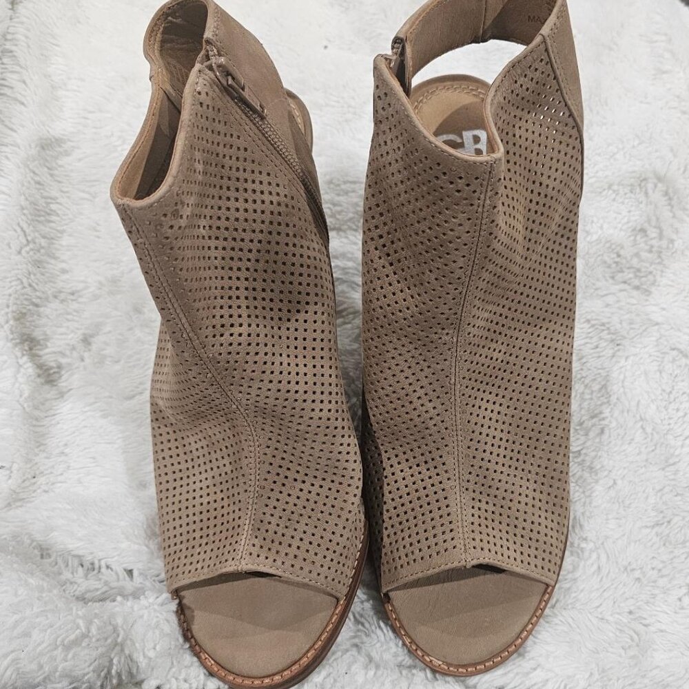 Women's Gianni Bini Suede Open Toe Booties - Picture 2 of 9